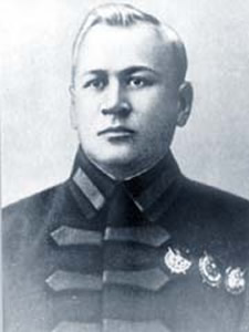 Imagem Aleksandr Ivánovitch Todórski - Авторство: op unknown. http://webcache.googleusercontent.com/search?q=cache:KiERHwpP09IJ:www.memorial.krsk.ru/Articles/Enisey/4.htm+%D1%87%D0%B5%D1%80%D0%BD%D1%8F%D0%BA+%D1%80%D1%83%D0%B7%D1%8F&cd=6&hl=ru&ct=clnk&gl=ua&client=firefox-a, Общественное достояние, https://commons.wikimedia.org/w/index.php?curid=12749544