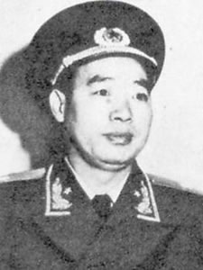 Retrato Wang Dongxing - By People's Liberation Army - http://tupian.baike.com/a3_12_49_05300000397019133506498450138_jpg.html, Public Domain, https://commons.wikimedia.org/w/index.php?curid=34647079